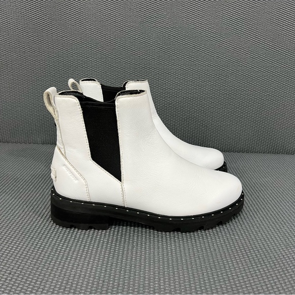 Sorel Lennox White Leather Chelsea Ankle Boots Slip Ons Womens‎ Size 7 - Picture 1 of 10